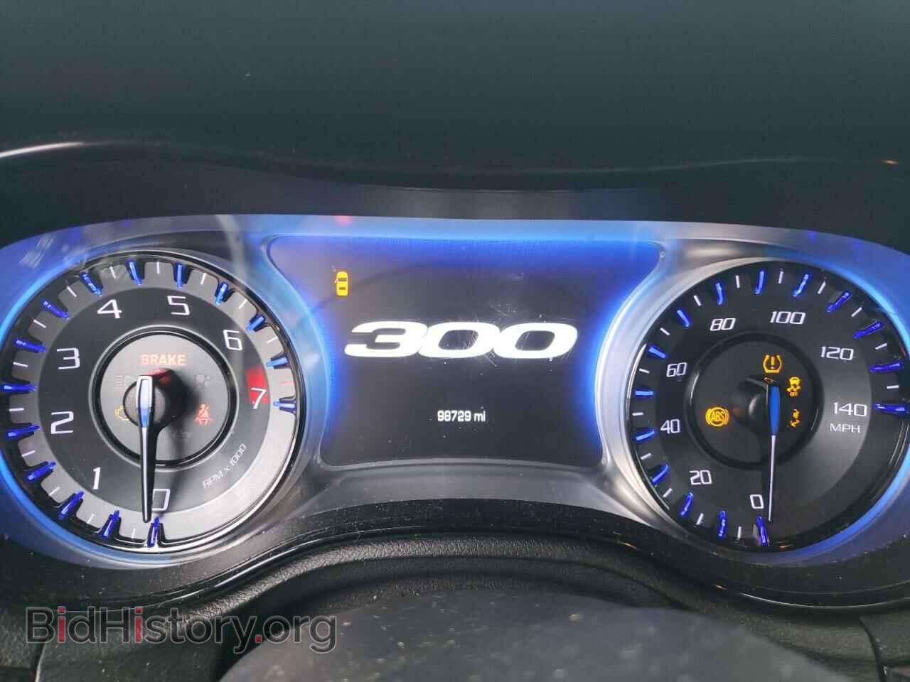 2019 CHRYSLER 300 - VIN: 2C3CCAGG4KH543027 - Фото 9