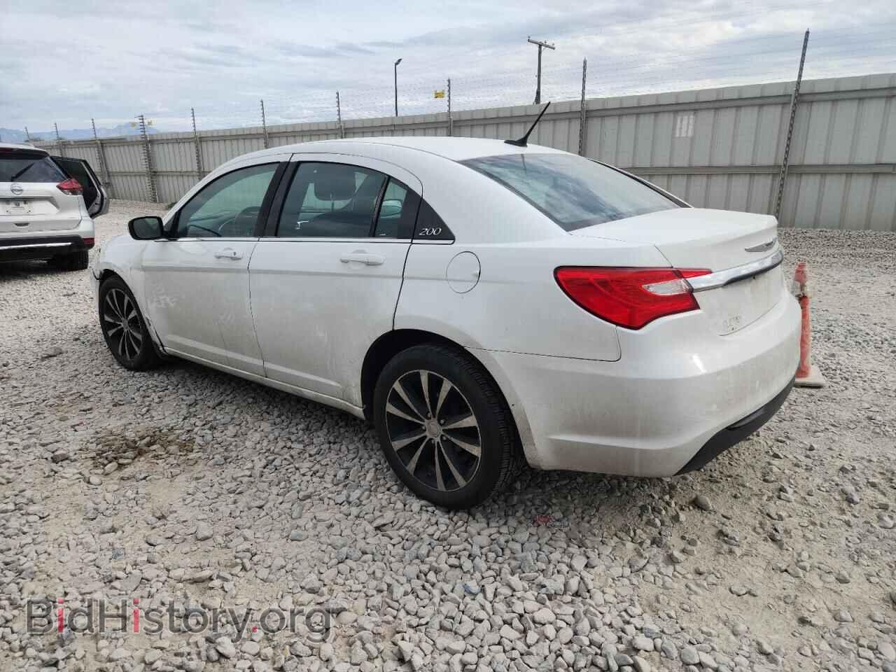 2012 CHRYSLER 200 - VIN: 1C3CCBBG7CN263642 - Фото 2