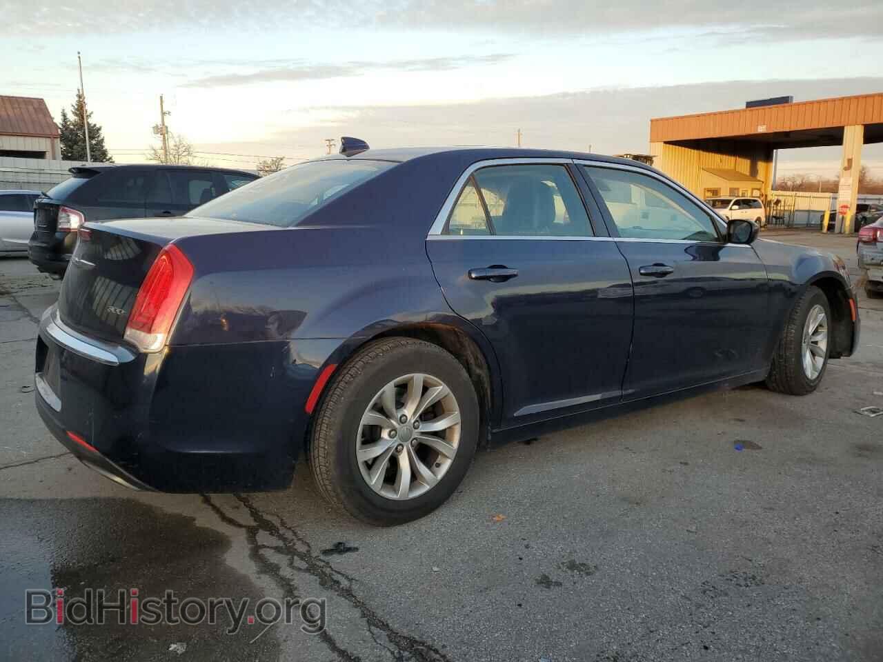 2016 CHRYSLER 300 - VIN: 2C3CCAAG9GH223637 - Фото 3