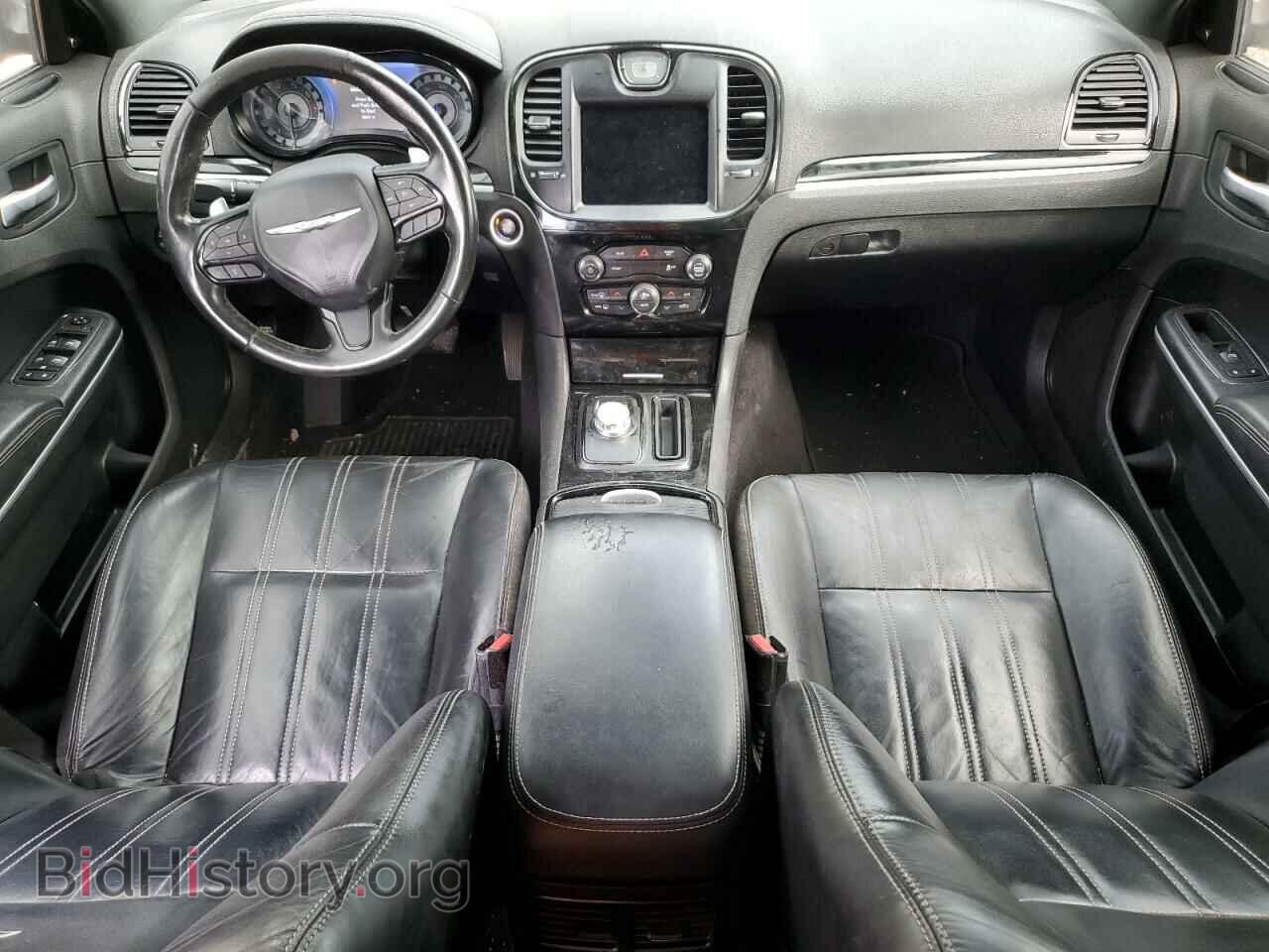 2019 CHRYSLER 300 - VIN: 2C3CCAGGXKH656044 - Фото 8