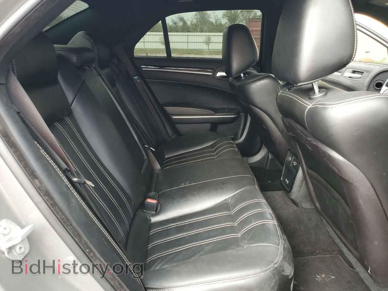 2019 CHRYSLER 300 - VIN: 2C3CCAGGXKH656044 - Фото 10