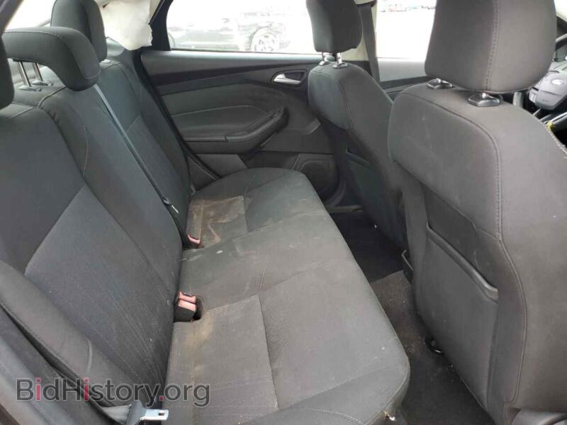 2016 Ford FOCUS (VIN 1FADP3F28GL212442) — фото 10 из 14