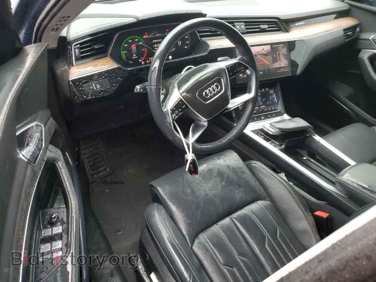 2019 AUDI E-TRON - VIN: WA1VAAGE7KB024095 - Фото 8
