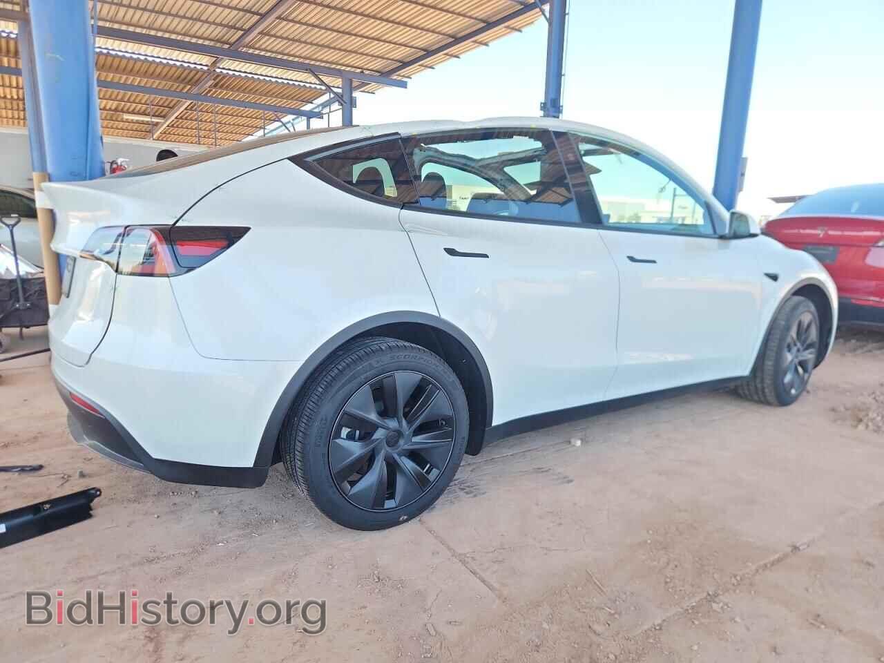 2024 TESLA MODEL Y - VIN: 7SAYGDED6RF151122 - Photo 3
