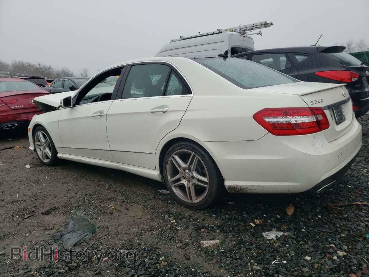 2011 MERCEDES-BENZ E-CLASS - VIN: WDDHF8HB9BA374020 - Фото 2
