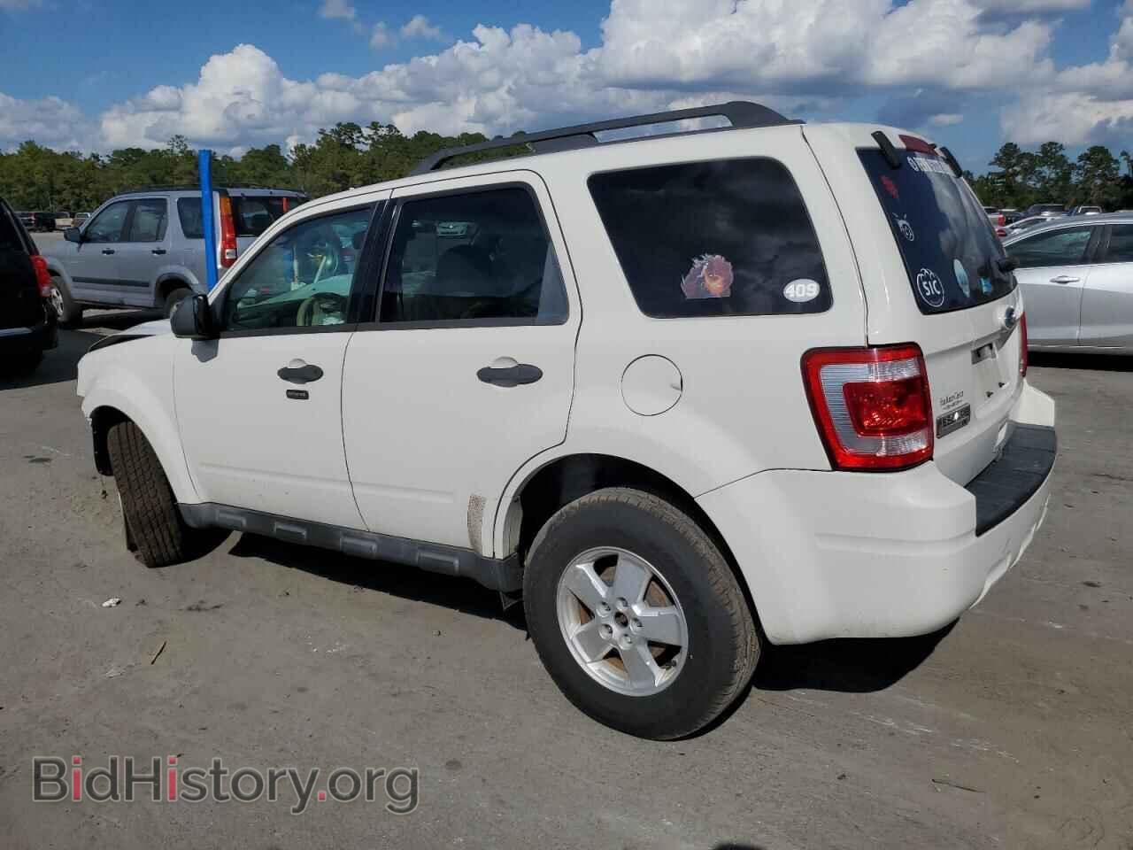 2011 FORD ESCAPE - VIN: 1FMCU9DG5BKA03637 - Фото 2