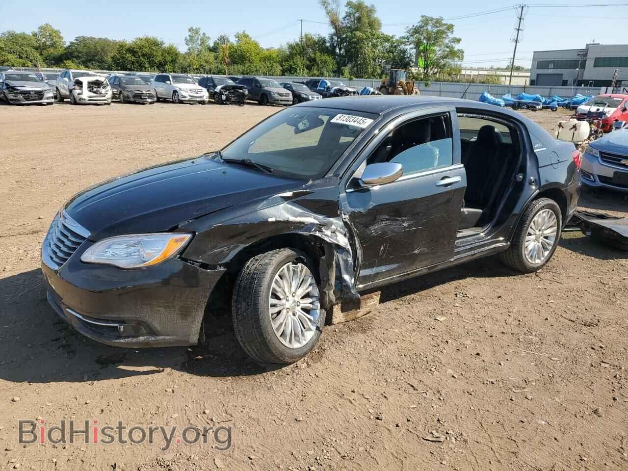 Photo 1C3BC2FG2BN517813 - CHRYSLER 200 2011
