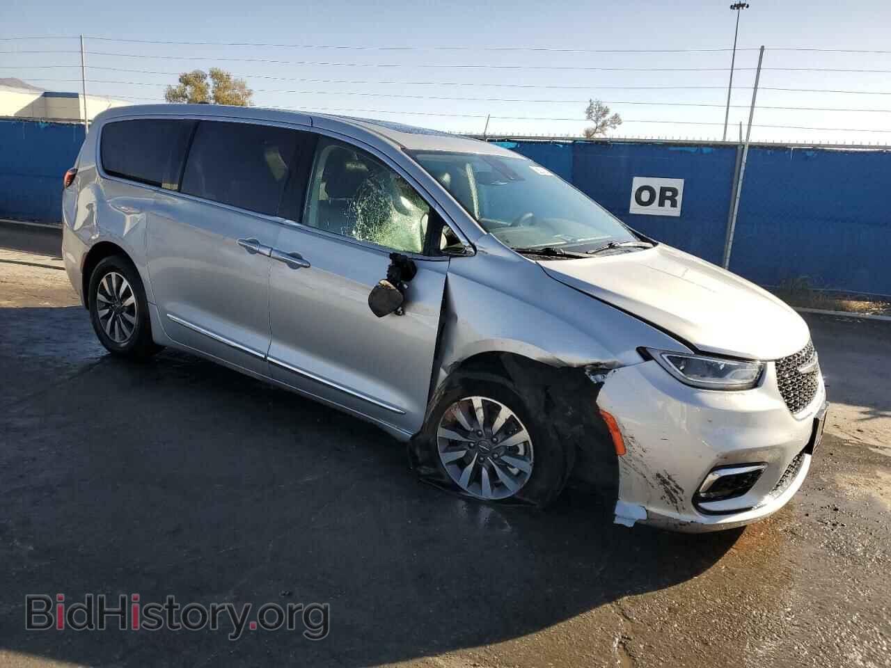 2023 CHRYSLER PACIFICA - VIN: 2C4RC1S73PR618458 - Фото 4