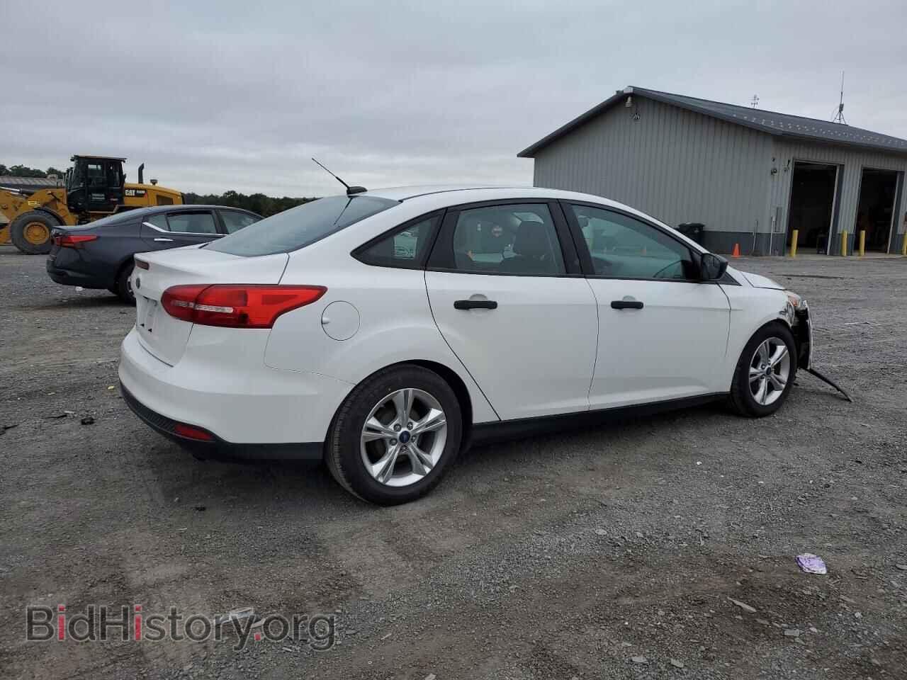 2016 FORD ALL Models - VIN: 1FADP3E26GL248504 - Фото 3