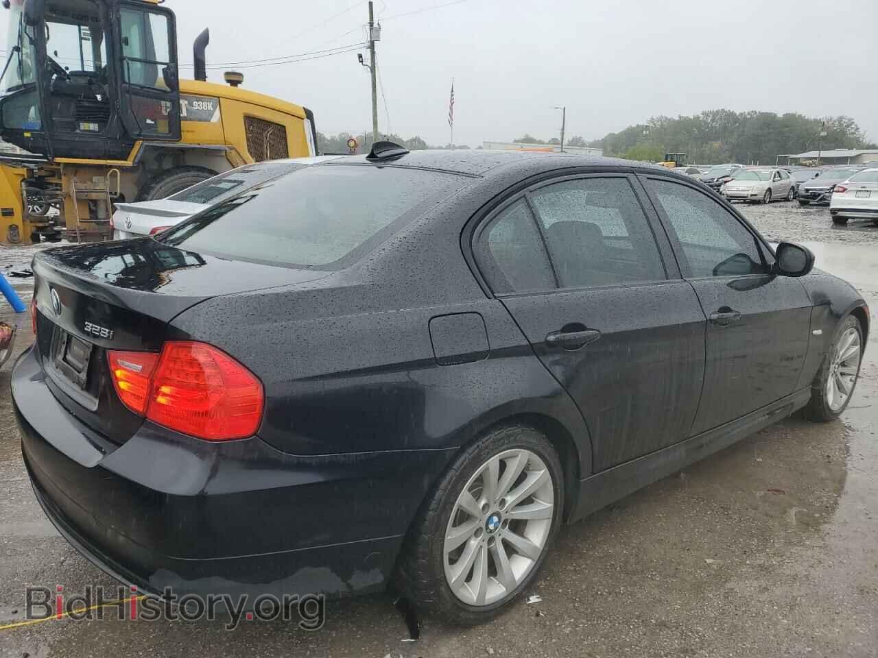 2011 BMW 3 SERIES - VIN: WBAPH7C58BE680420 - Фото 3