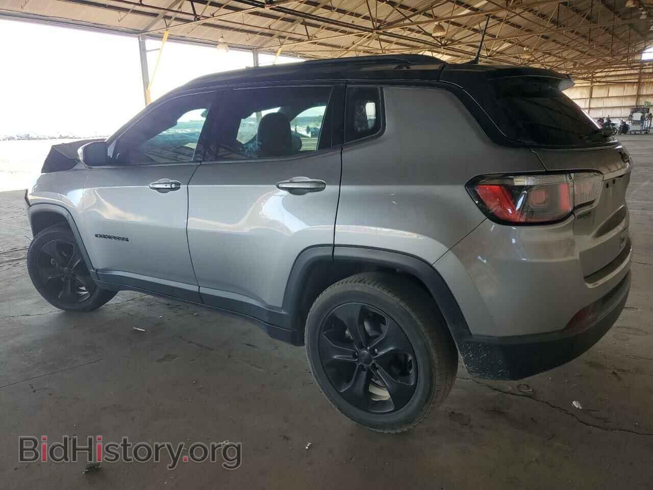 2018 JEEP COMPASS - VIN: 3C4NJCBB2JT407213 - Photo 2