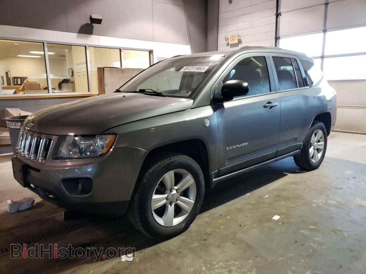 Photo 1J4NF1FB0BD189032 - JEEP COMPASS 2011