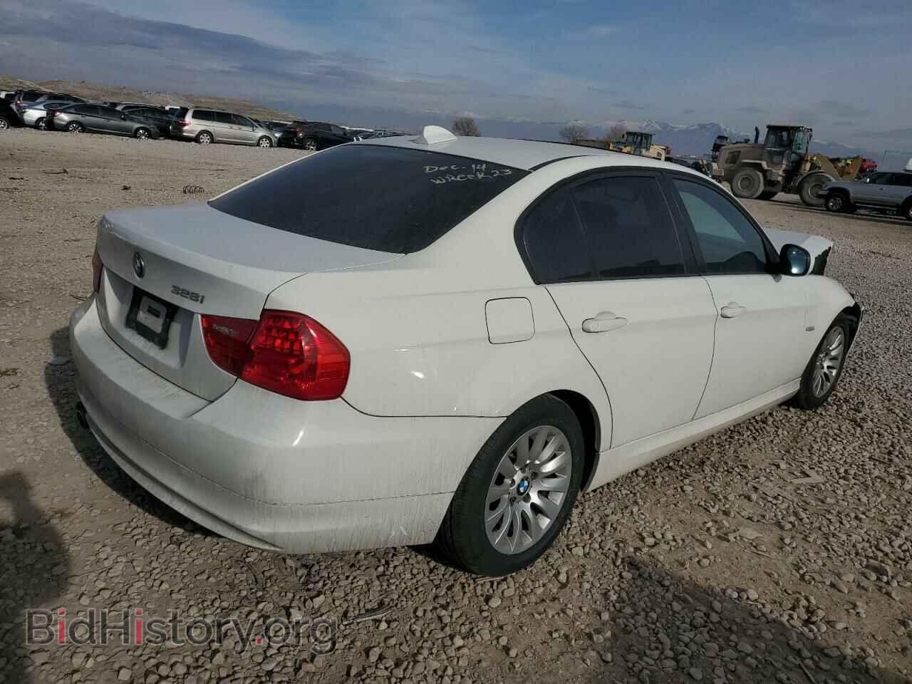 2009 BMW 3 SERIES - VIN: WBAPH53529A434226 - Фото 3