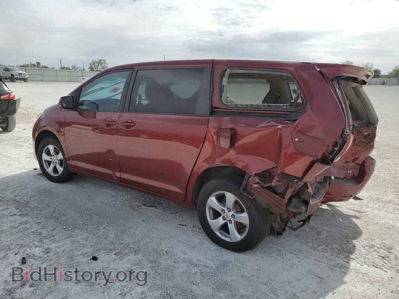 2012 TOYOTA SIENNA - VIN: 5TDKA3DC9CS015335 - Фото 2