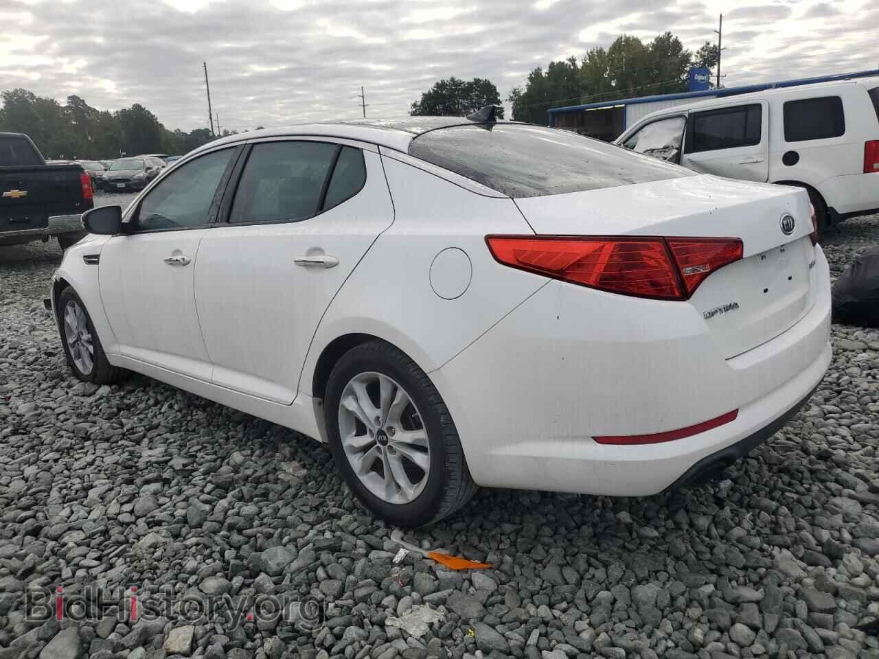 2011 KIA OPTIMA - VIN: KNAGN4A75B5055873 - Фото 2