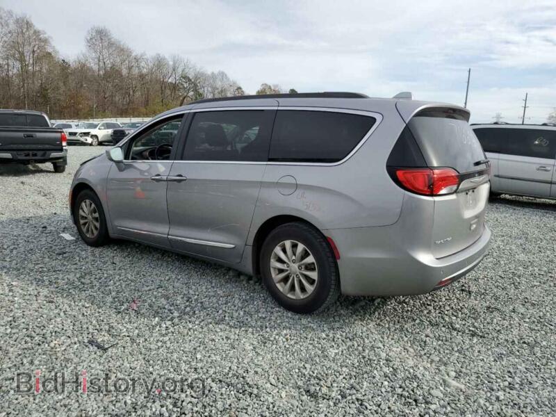 2017 Chrysler PACIFICA (VIN 2C4RC1BG2HR667992) — photo 2 of 13