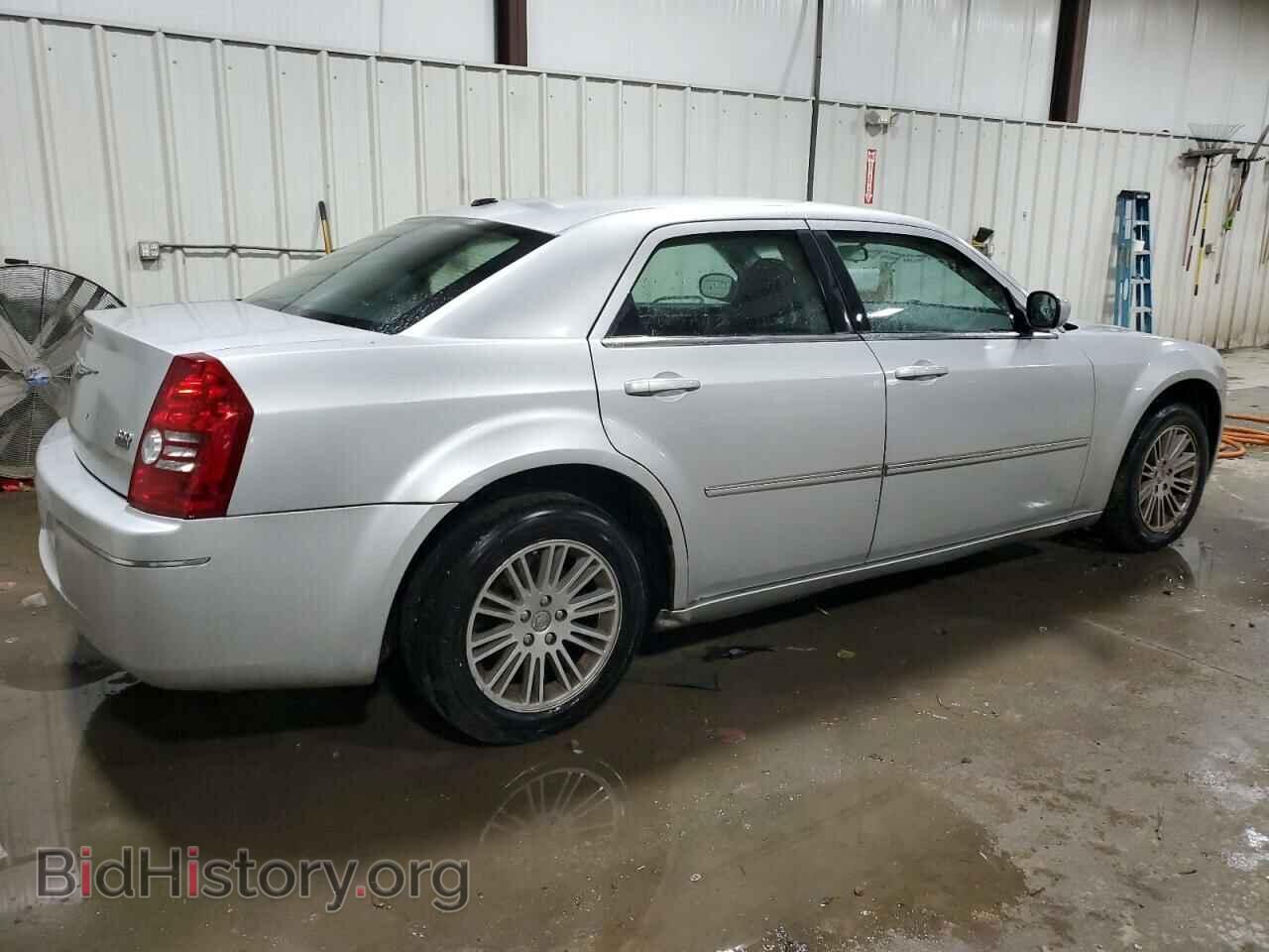 2009 CHRYSLER 300 - VIN: 2C3KA53VX9H634231 - Фото 3