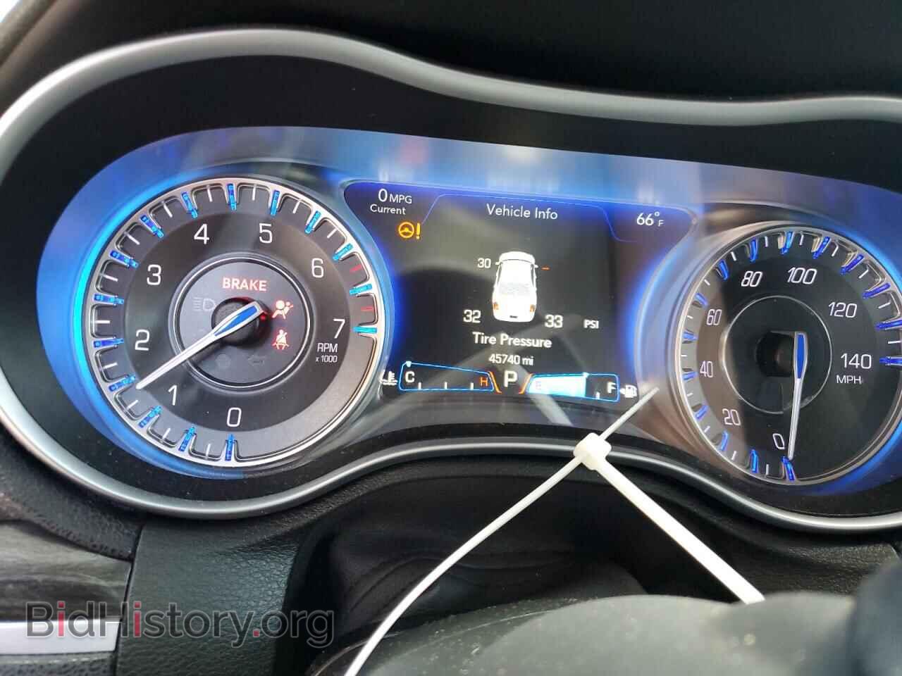 2016 CHRYSLER 300 - VIN: 2C3CCARG9GH262099 - Фото 9