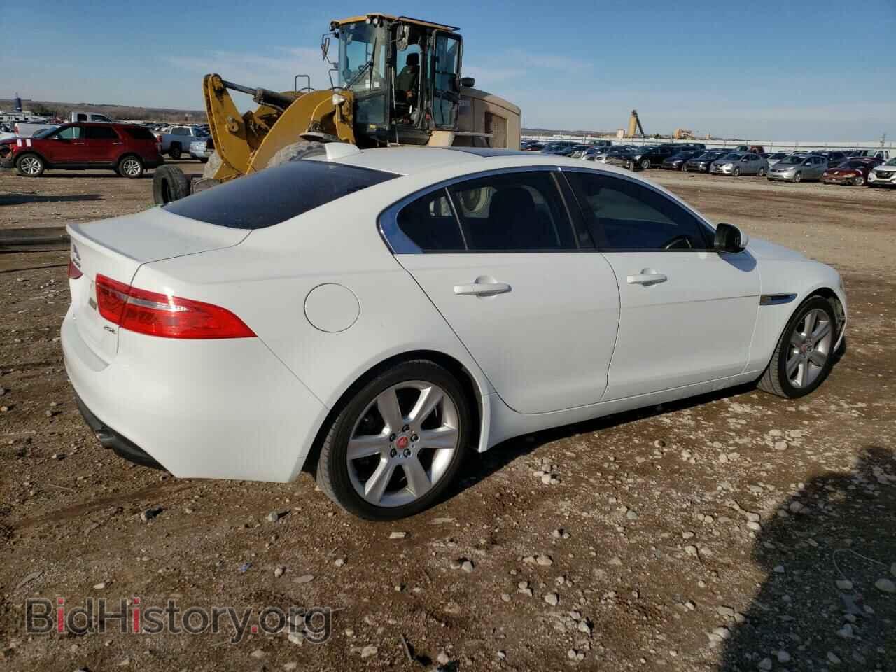 2017 JAGUAR XE - VIN: SAJAD4BG5HA978902 - Фото 3