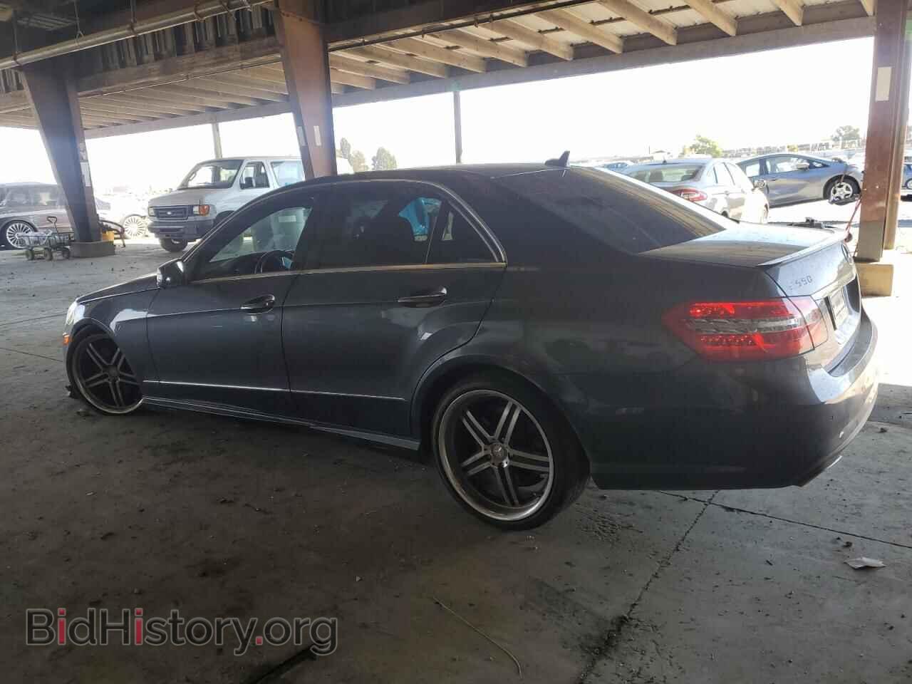 2011 MERCEDES-BENZ E-CLASS - VIN: WDDHF7CB1BA270428 - Photo 2