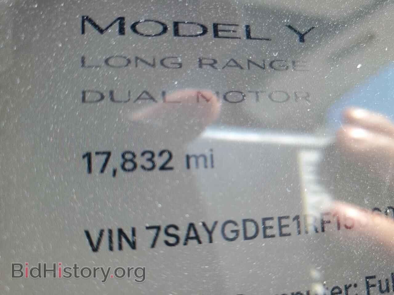 2024 TESLA MODEL Y - VIN: 7SAYGDEE1RF156608 - Photo 9