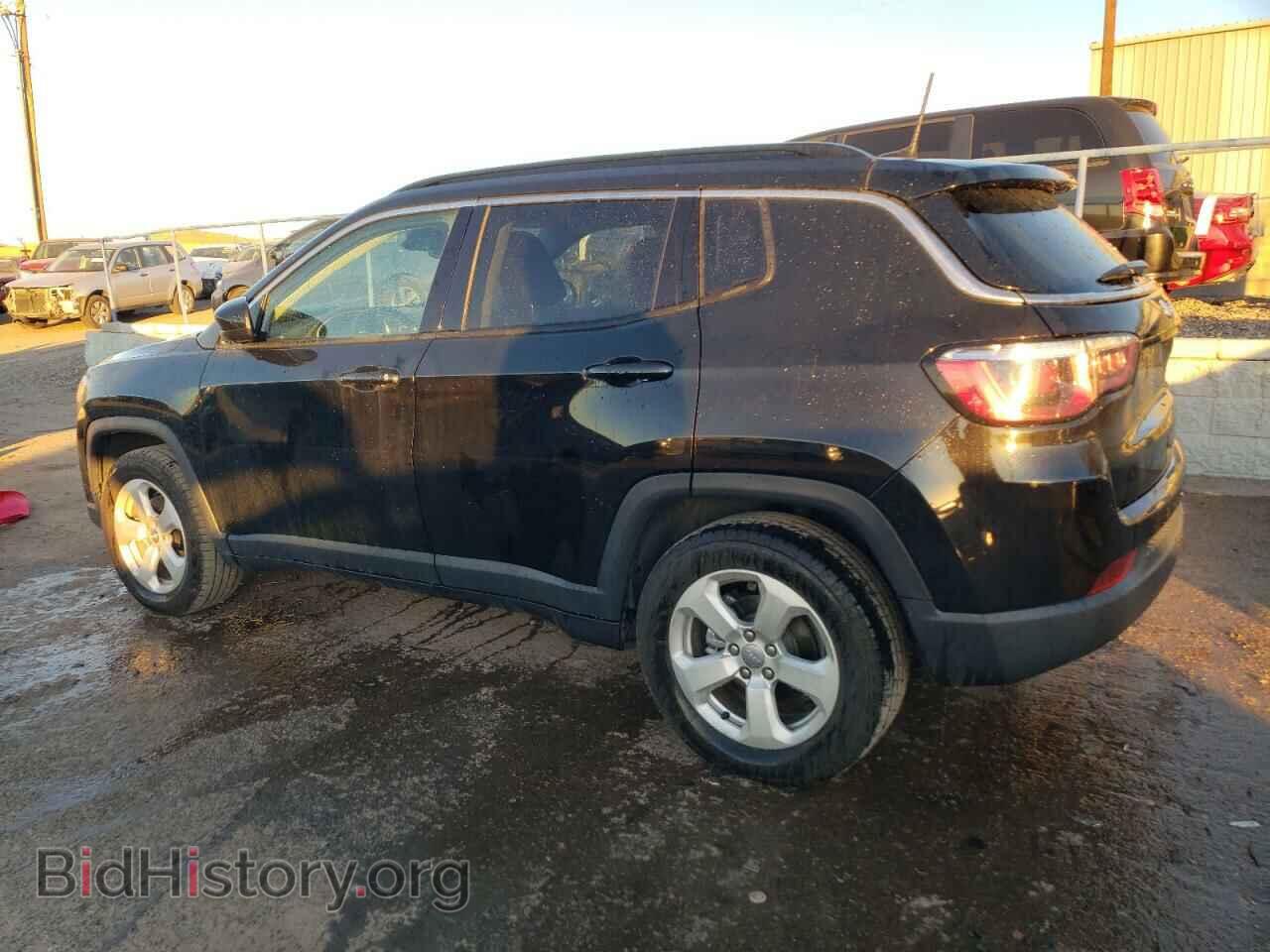 2018 JEEP COMPASS - VIN: 3C4NJCBB1JT285900 - Фото 2