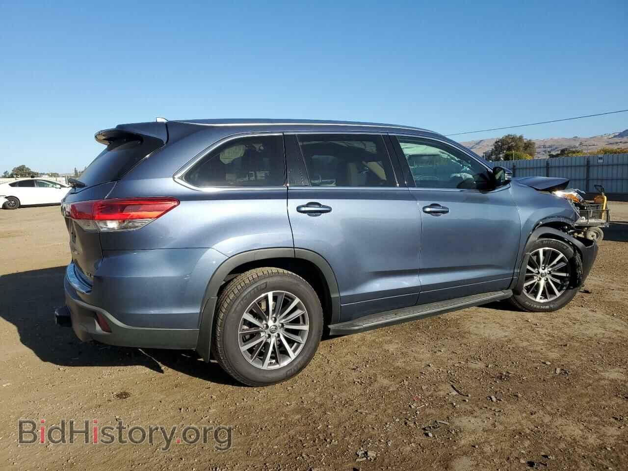 2017 TOYOTA HIGHLANDER - VIN: 5TDJZRFH2HS444792 - Фото 3