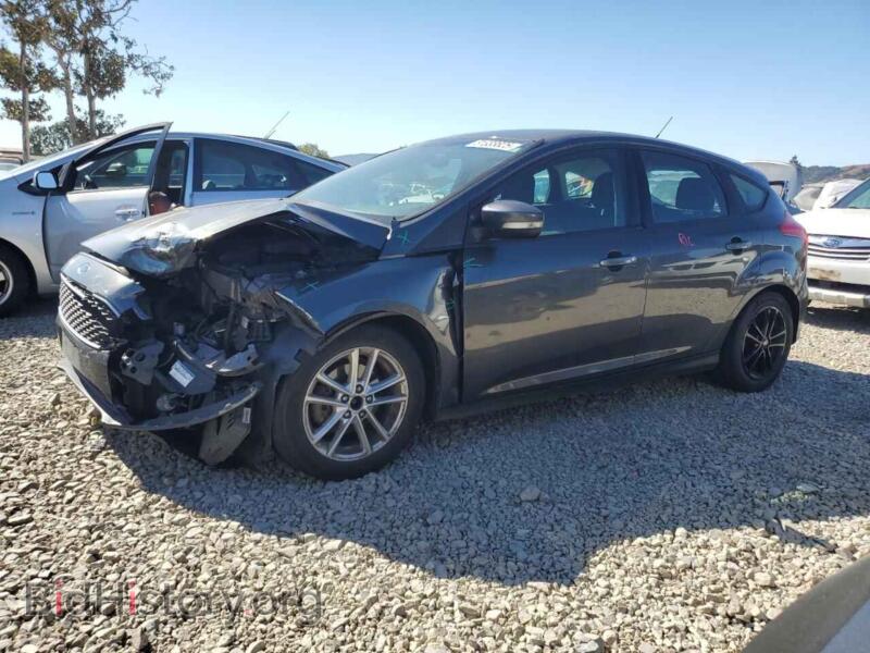 2016 Ford FOCUS SE (VIN 1FADP3K24GL289878) — фото 1 из 12, Copart, повреждение: передняя часть