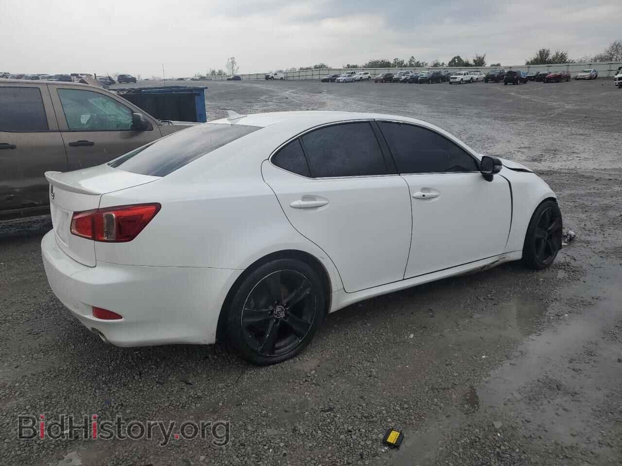 2011 LEXUS IS - VIN: JTHBF5C28B5135443 - Photo 3