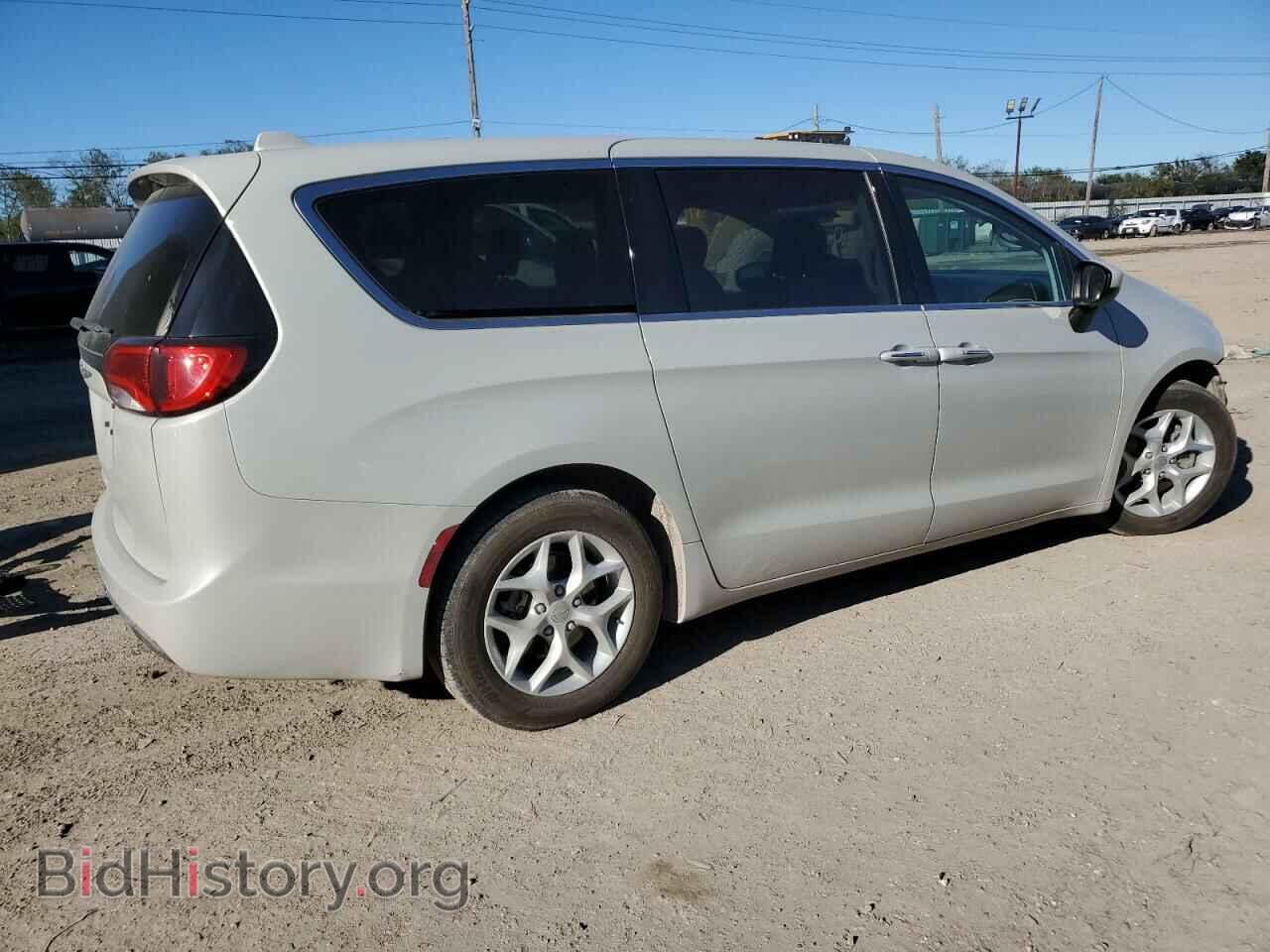 2017 CHRYSLER PACIFICA - VIN: 2C4RC1BG2HR839776 - Photo 3