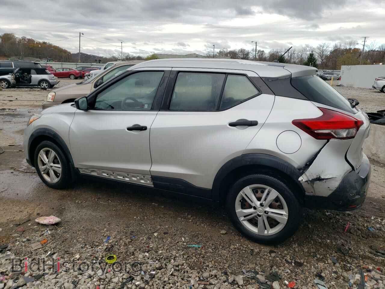 2019 NISSAN KICKS - VIN: 3N1CP5CU8KL471004 - Фото 2