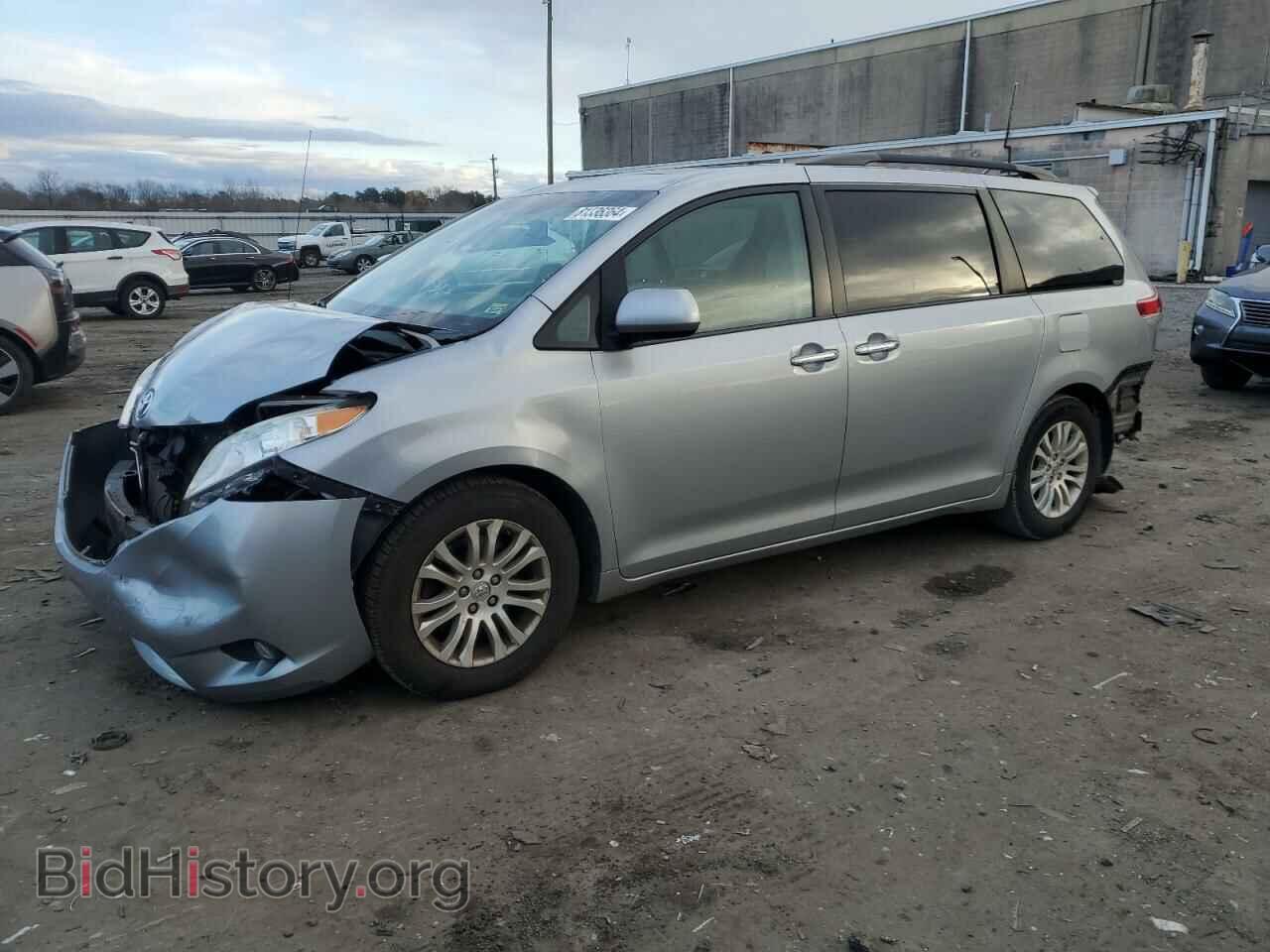 Photo 5TDYK3DC9DS389498 - TOYOTA All Models 2013