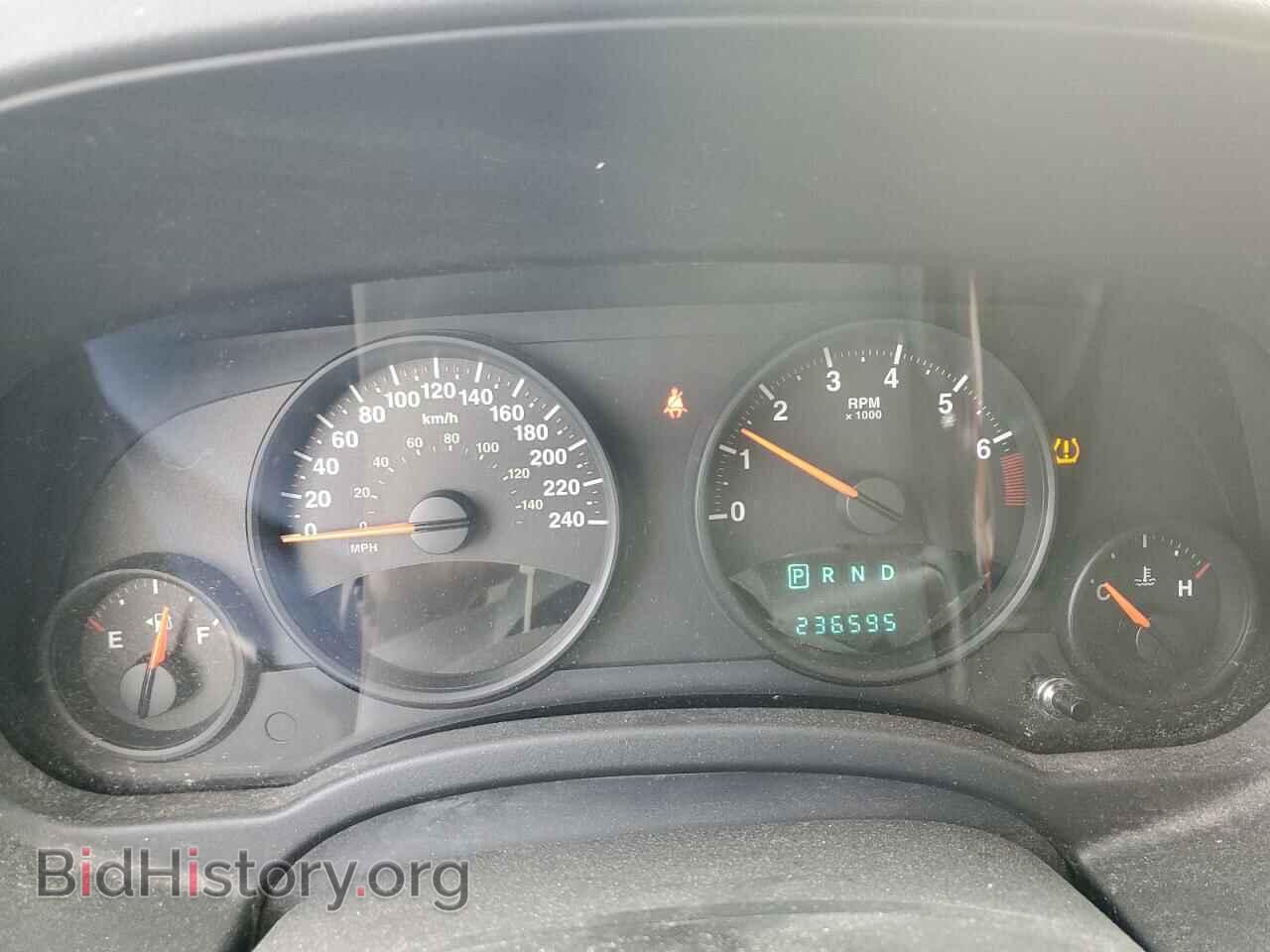 2011 JEEP COMPASS - VIN: 1J4NF4FB4BD235303 - Photo 9