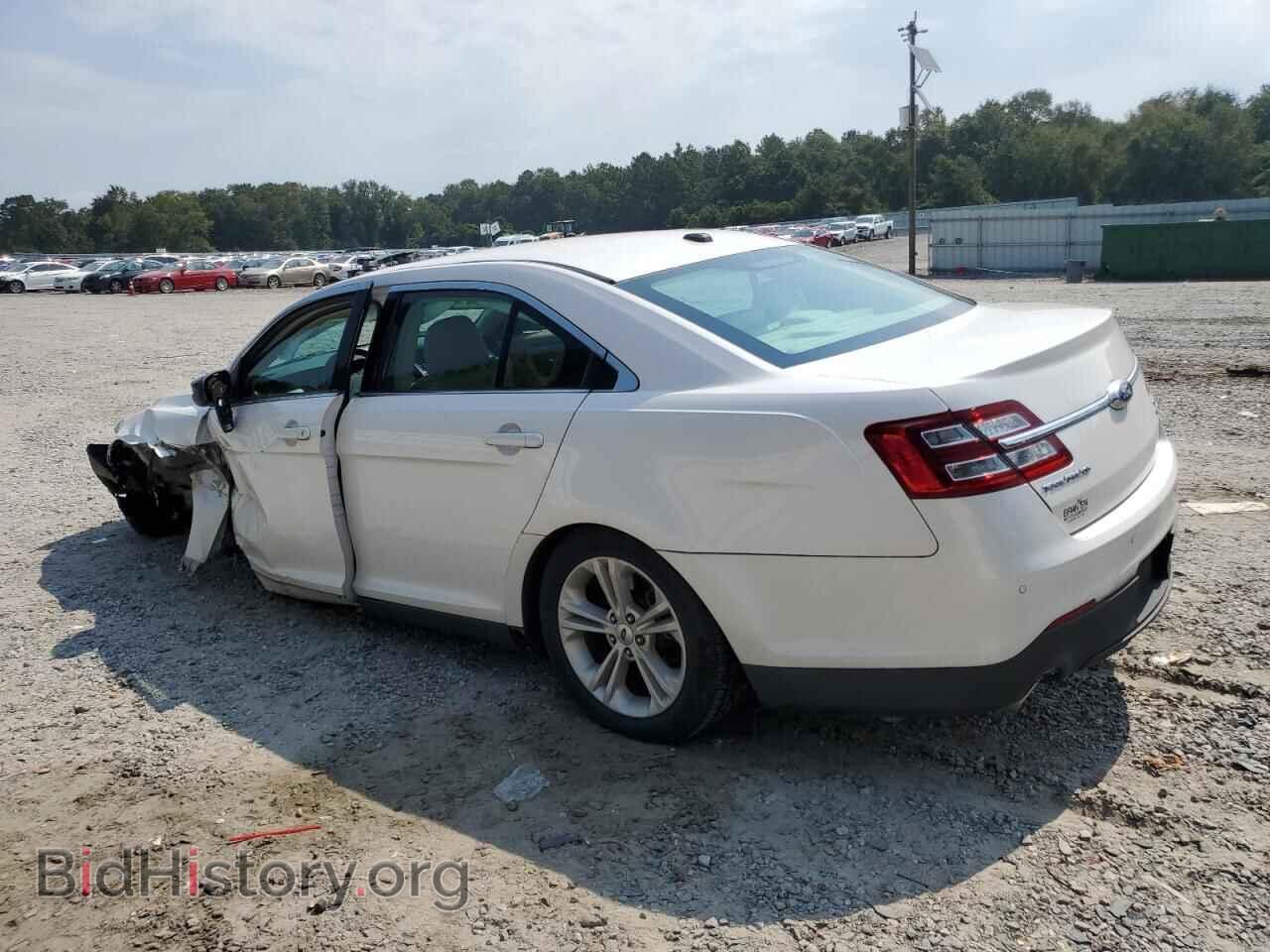 2018 FORD TAURUS - VIN: 1FAHP2E82JG130823 - Фото 2