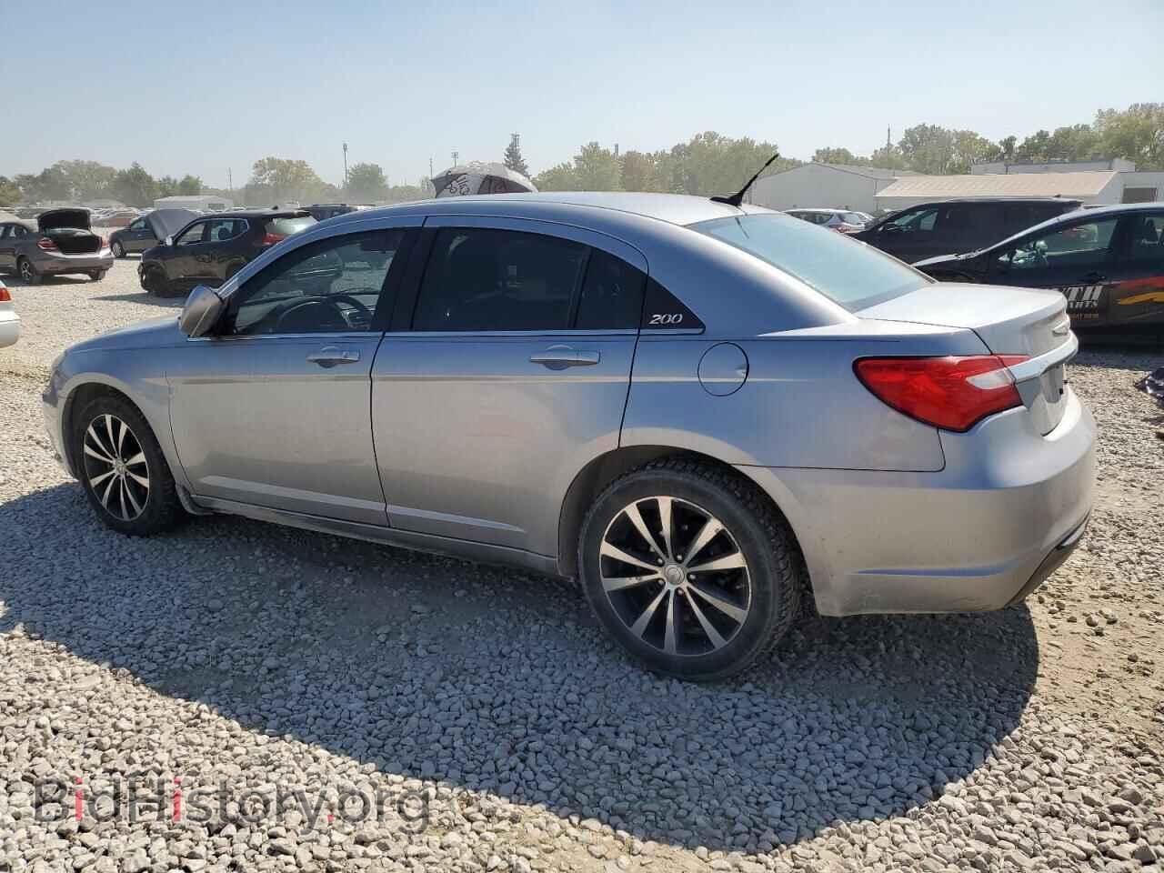 2013 CHRYSLER 200 - VIN: 1C3CCBBG7DN717051 - Фото 2