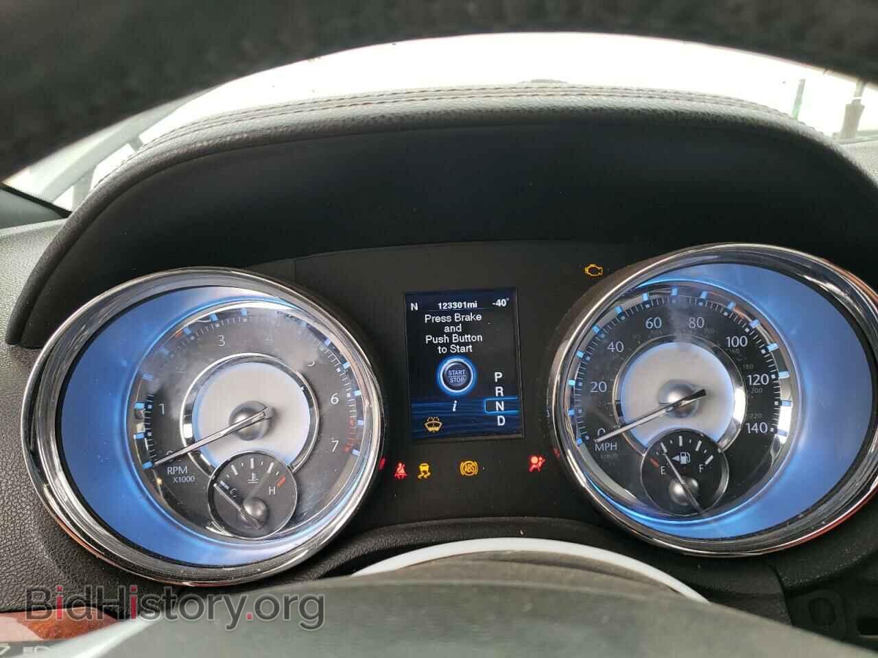 2012 CHRYSLER 300 - VIN: 2C3CCAAGXCH134105 - Фото 9