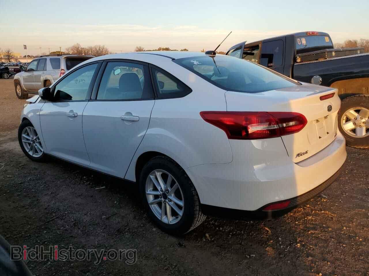 2016 FORD FOCUS - VIN: 1FADP3F26GL273885 - Фото 2