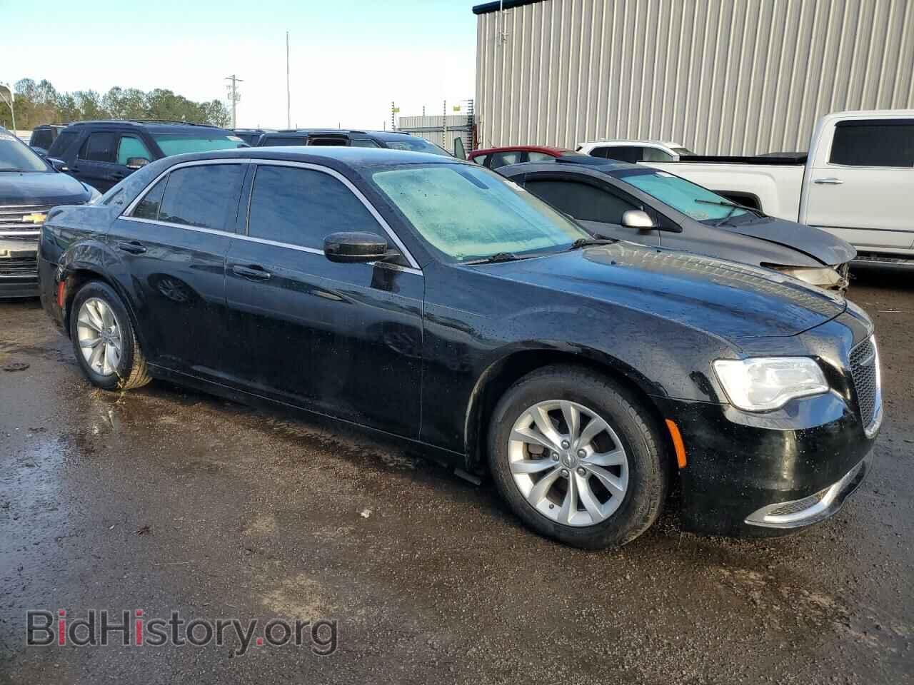 2019 CHRYSLER 300 - VIN: 2C3CCAAG0KH651377 - Фото 4
