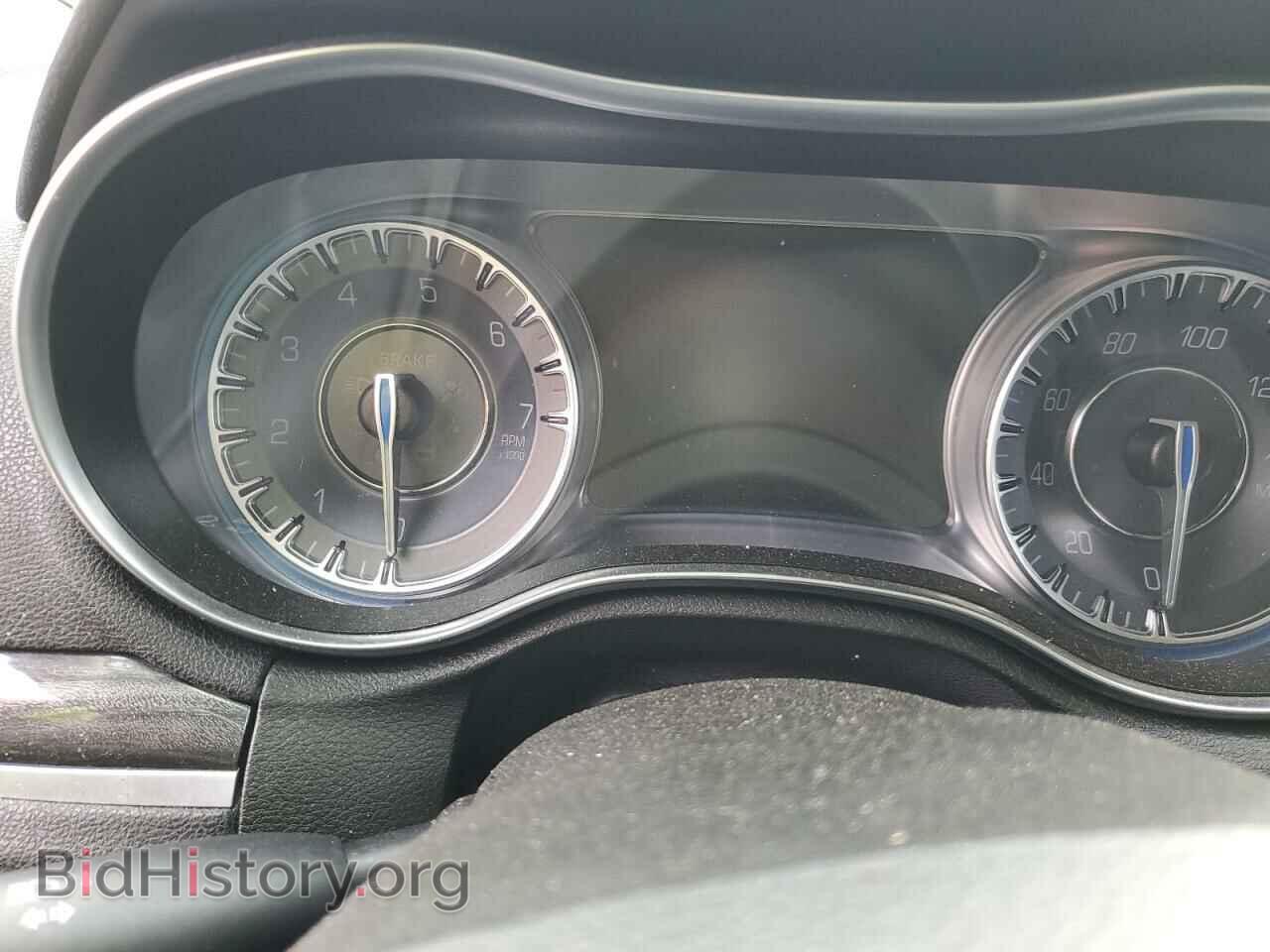 2019 CHRYSLER 300 - VIN: 2C3CCAAG0KH651377 - Фото 9