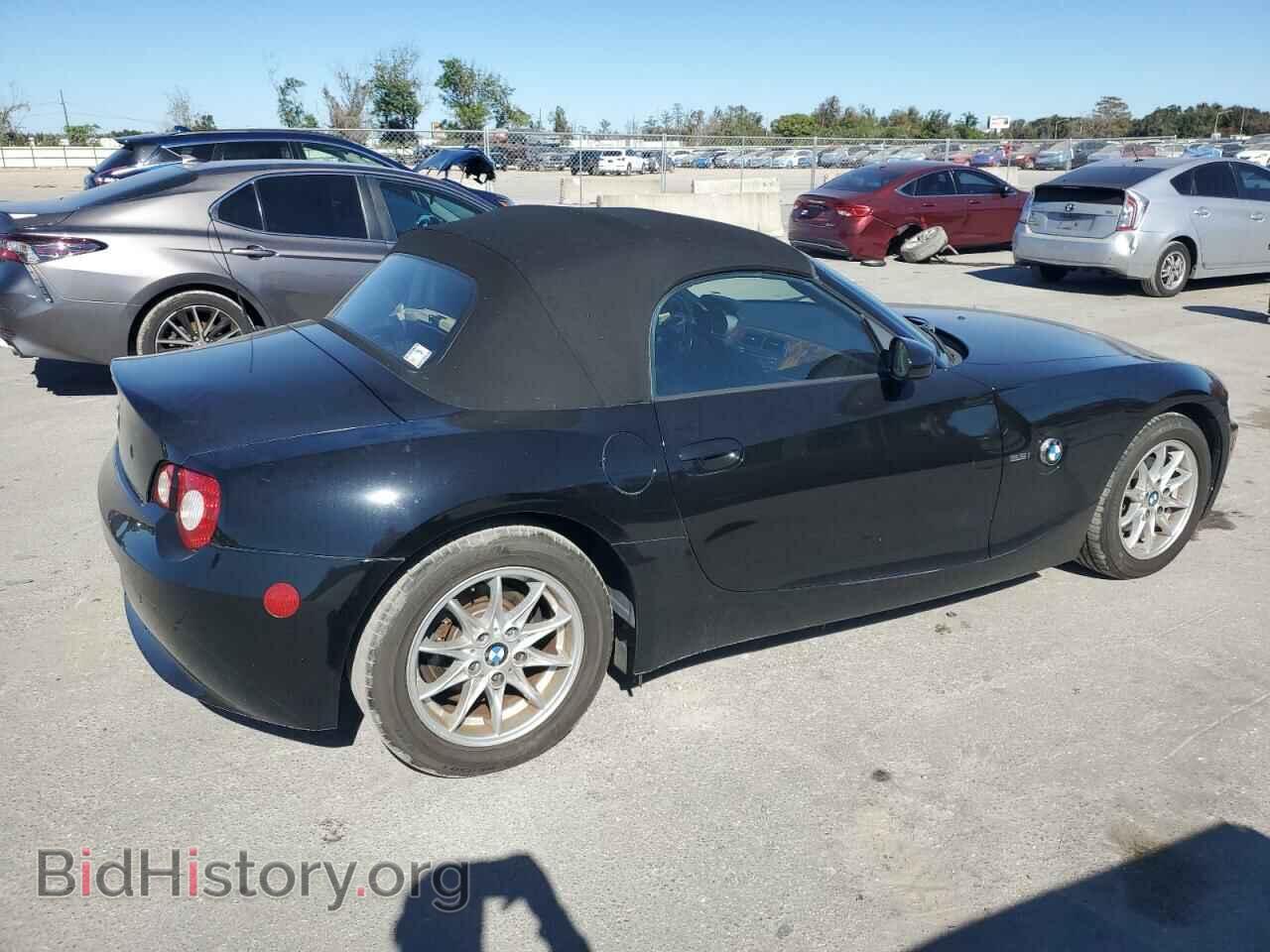 2005 BMW Z4 - VIN: 4USBT33545LS53914 - Фото 3