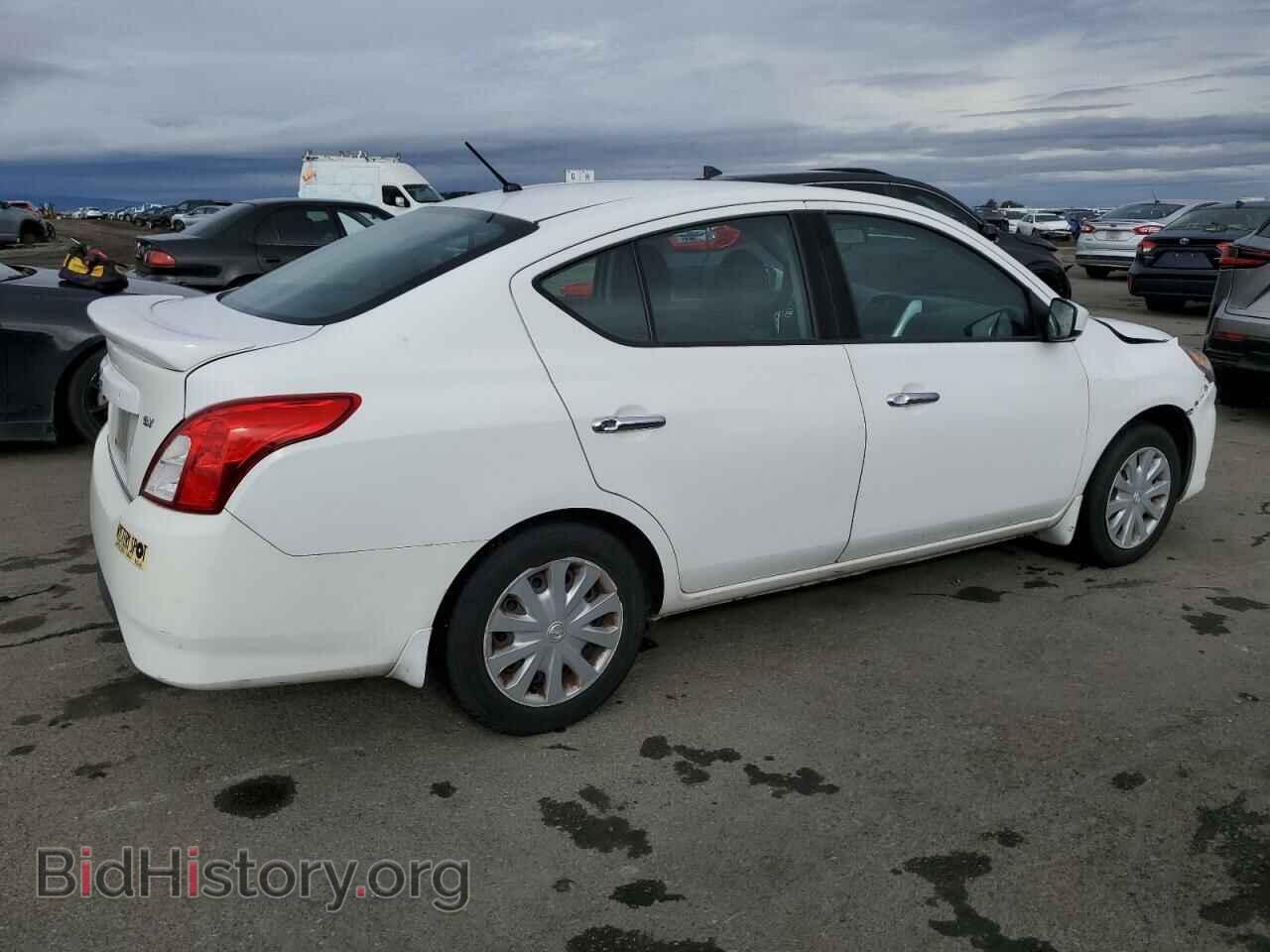2017 NISSAN VERSA - VIN: 3N1CN7AP3HL807889 - Фото 3