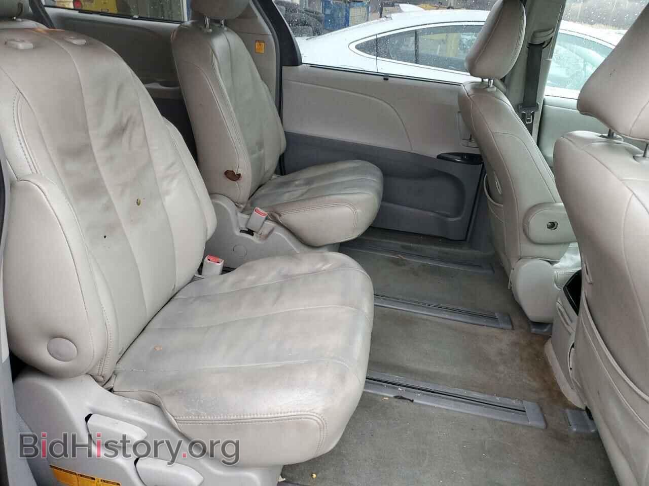 2011 TOYOTA All Models - VIN: 5TDJK3DC8BS022784 - Фото 11
