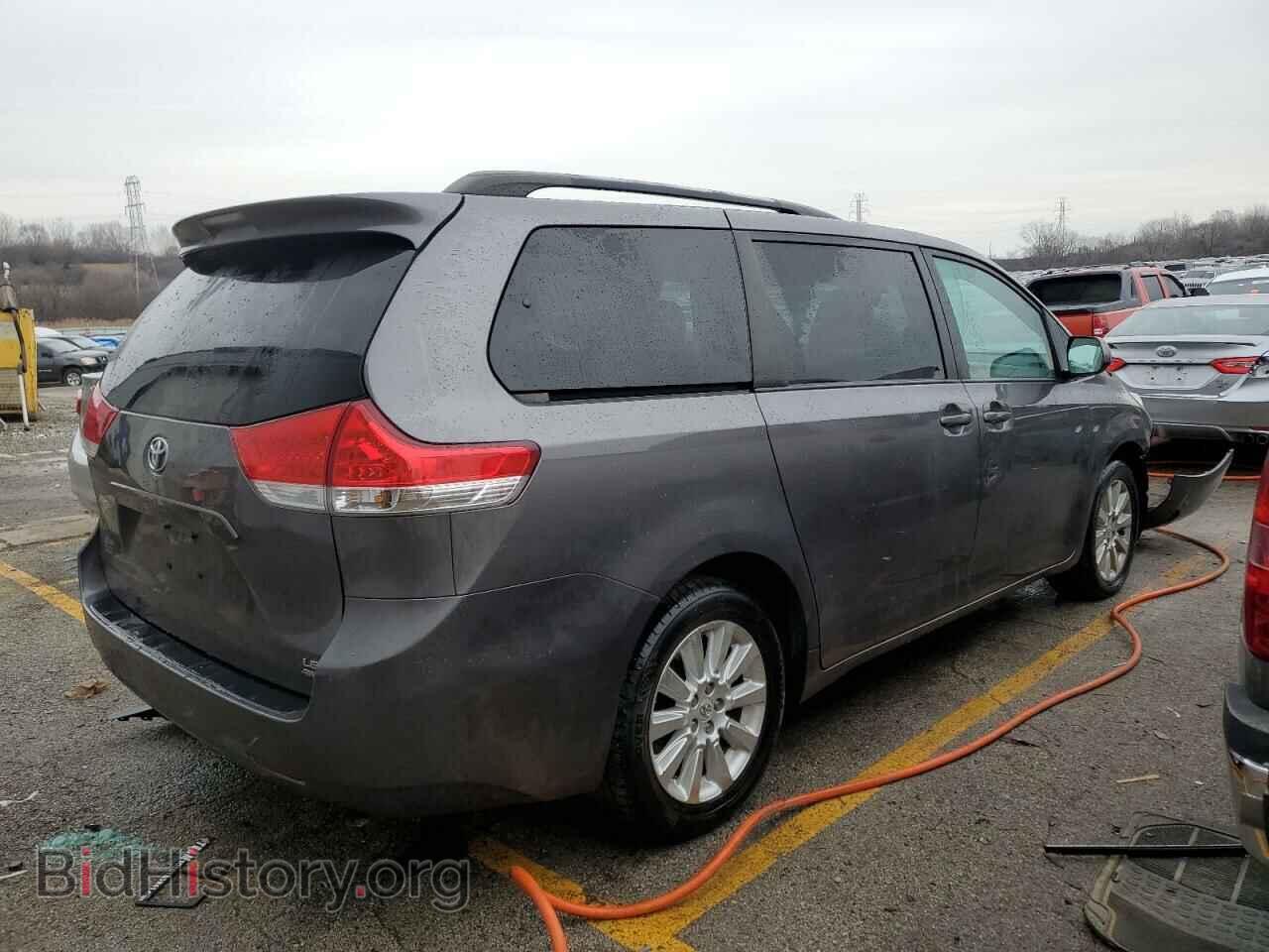 2011 TOYOTA All Models - VIN: 5TDJK3DC8BS022784 - Фото 3