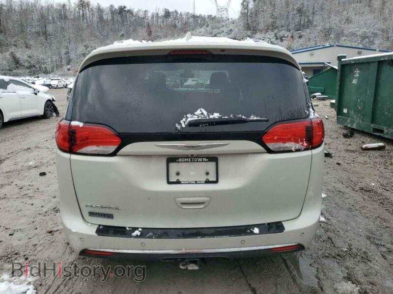 2017 Chrysler PACIFICA (VIN 2C4RC1EG7HR839543) — photo 6 of 13