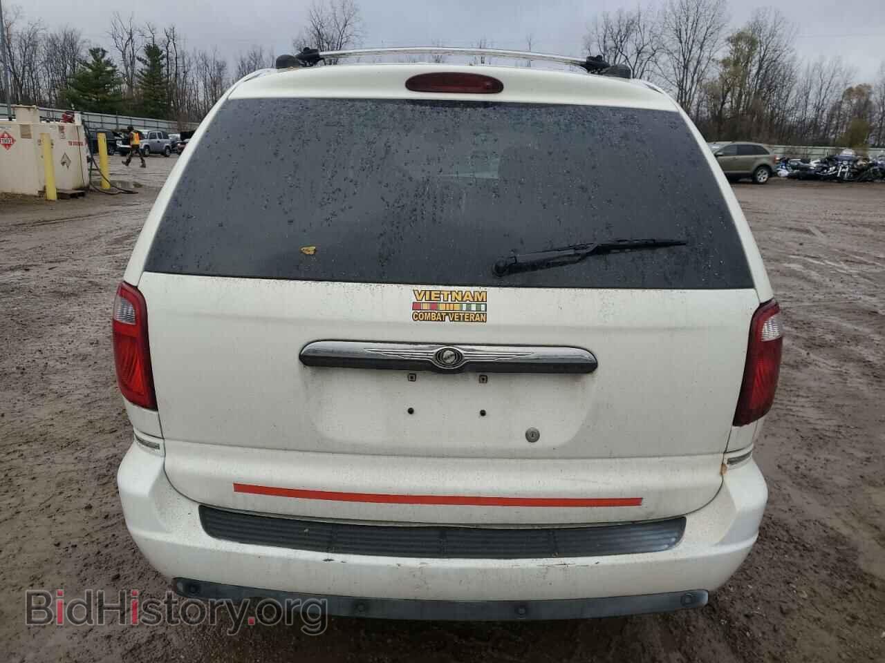 2005 CHRYSLER MINIVAN - VIN: 2C8GP64L35R286424 - Фото 6