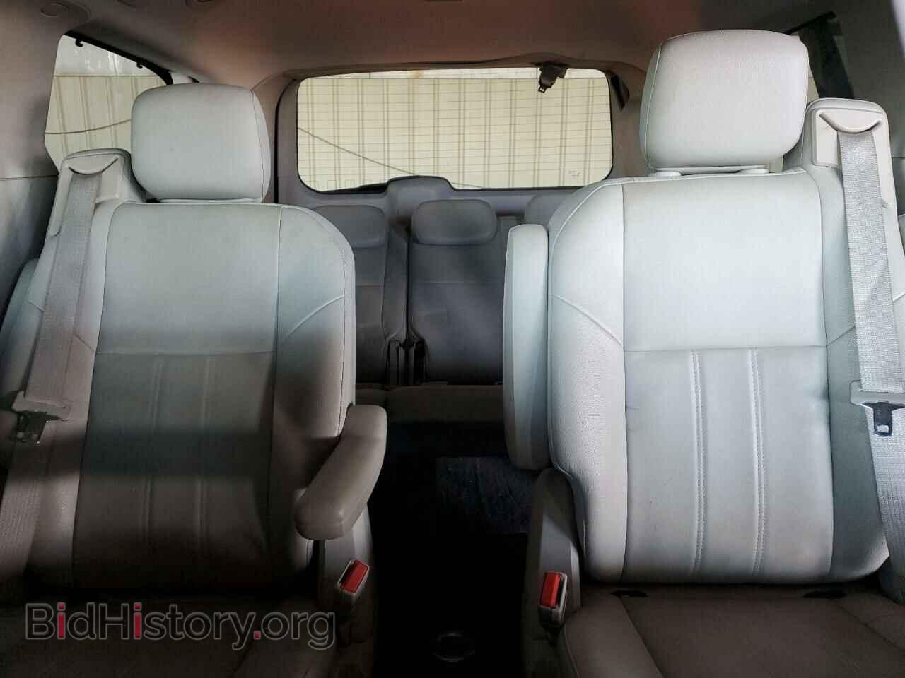 2008 CHRYSLER MINIVAN - VIN: 2A8HR54P58R668092 - Фото 10