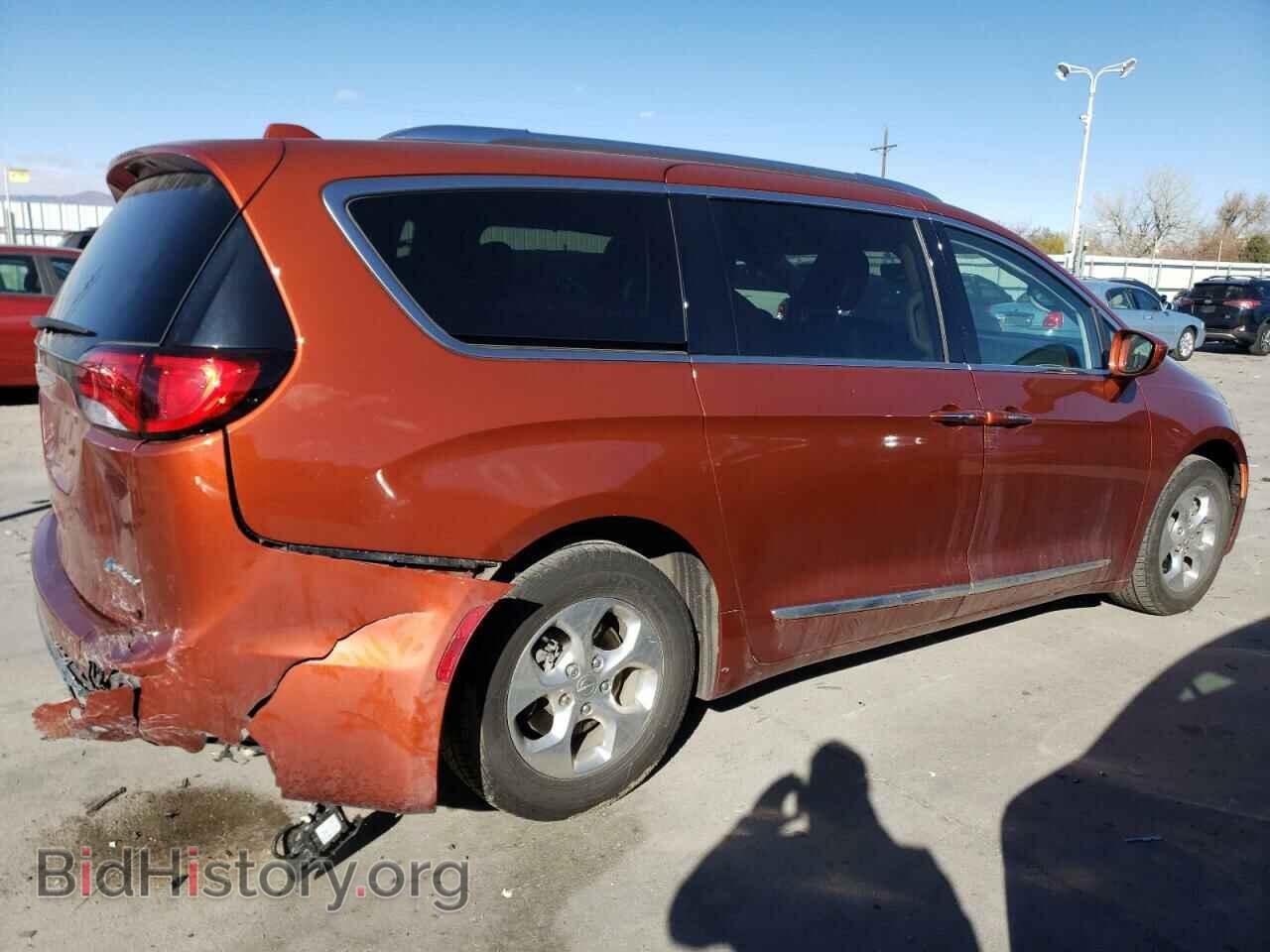 2018 CHRYSLER PACIFICA - VIN: 2C4RC1L7XJR175697 - Фото 3