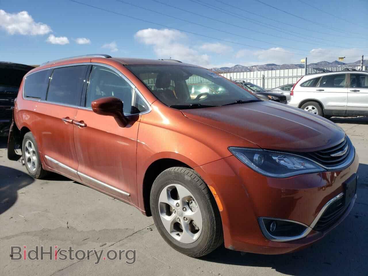 2018 CHRYSLER PACIFICA - VIN: 2C4RC1L7XJR175697 - Фото 4