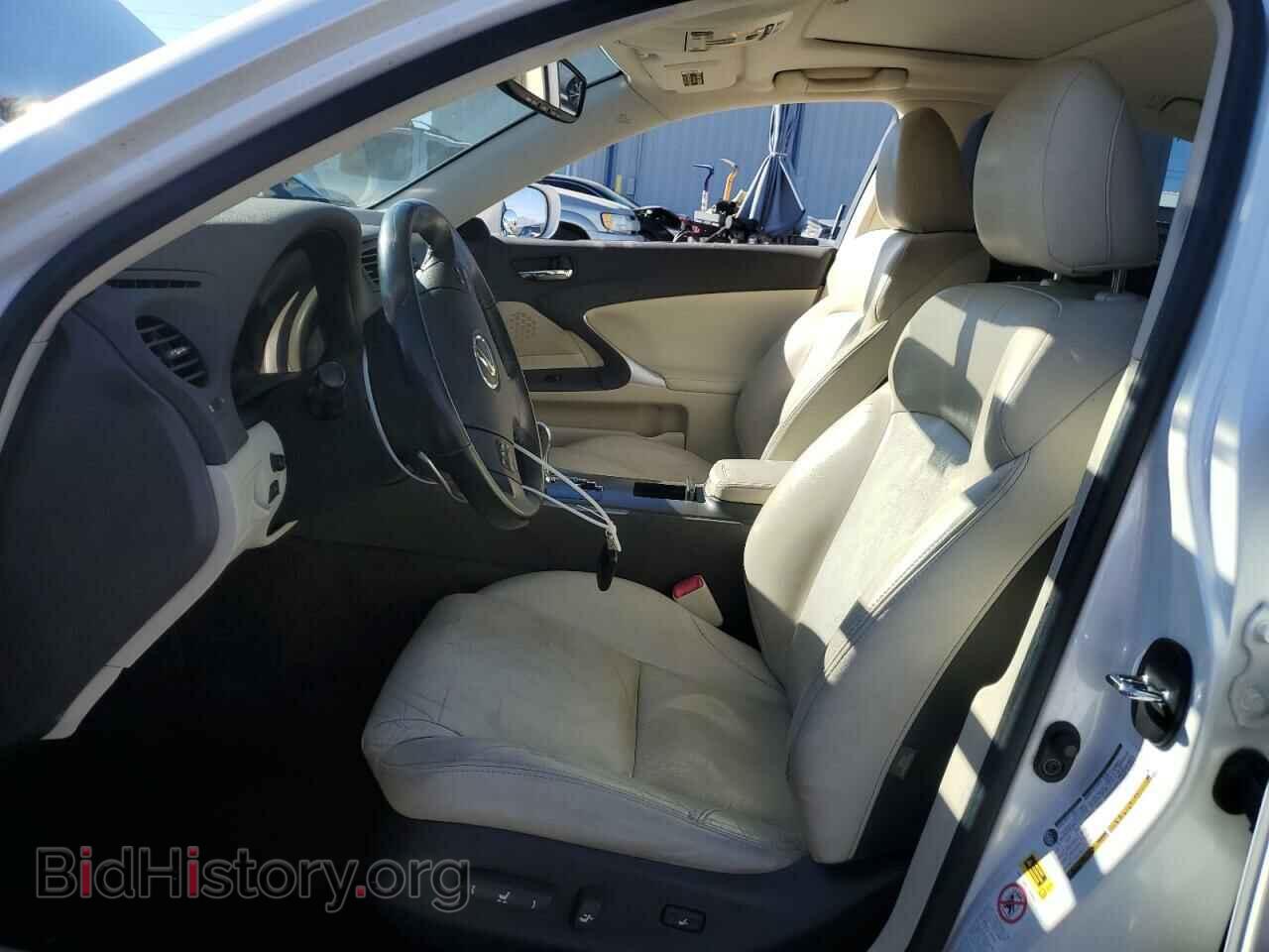 2010 LEXUS IS - VIN: JTHBF5C29A5118357 - Photo 7