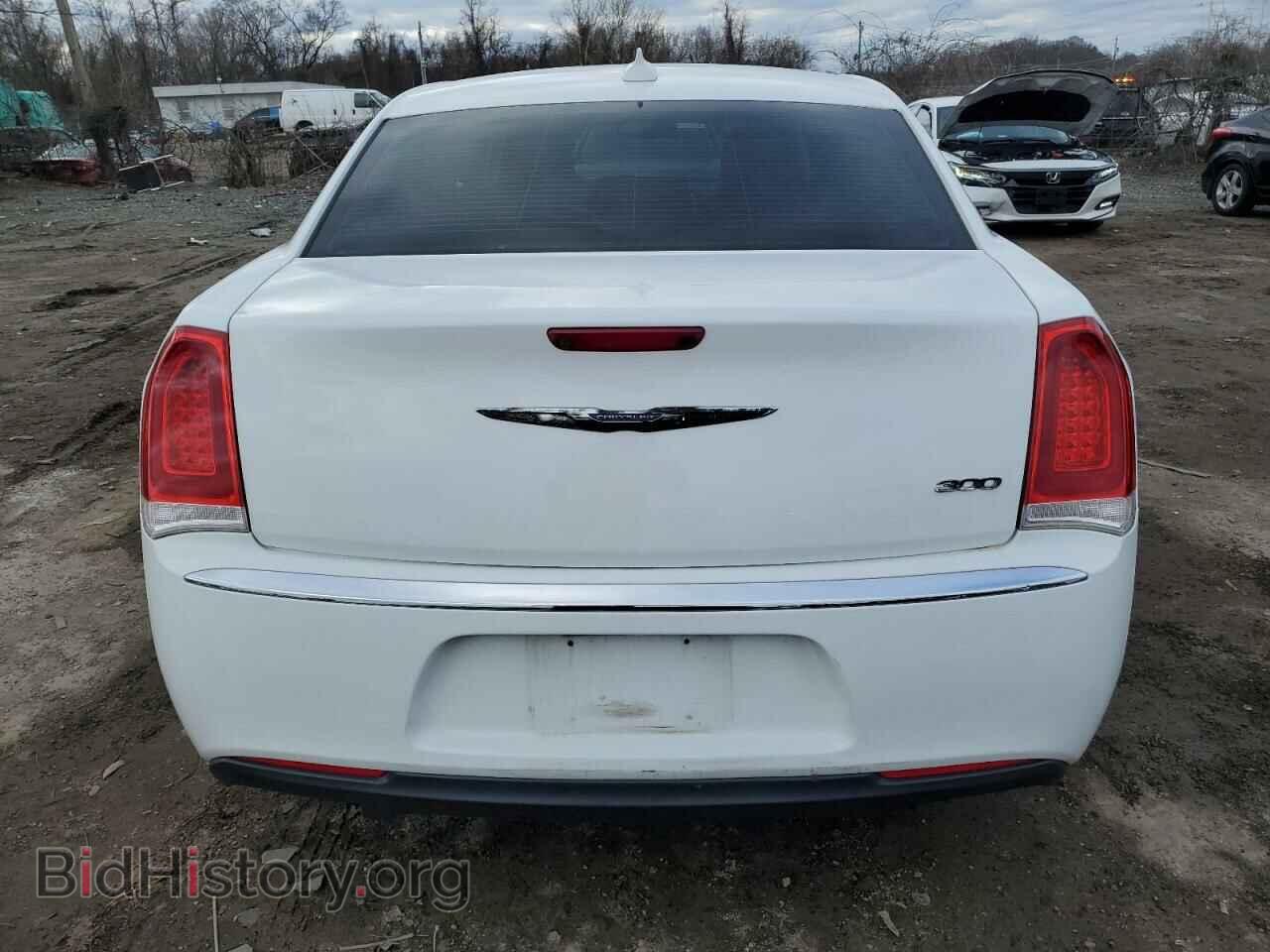 2015 CHRYSLER 300 - VIN: 2C3CCAAG5FH837695 - Фото 6